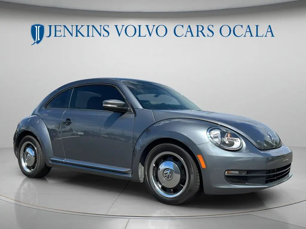 2016 Volkswagen Beetle 1.8T Classic PZEV — photo 1 of 13