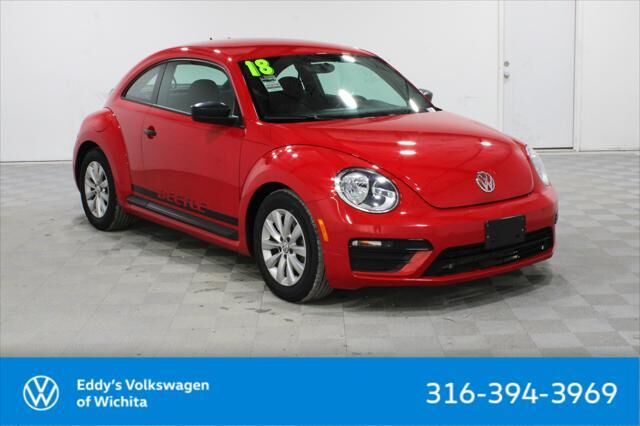 2018 Volkswagen Beetle 2.0T S — photo 1 of 13