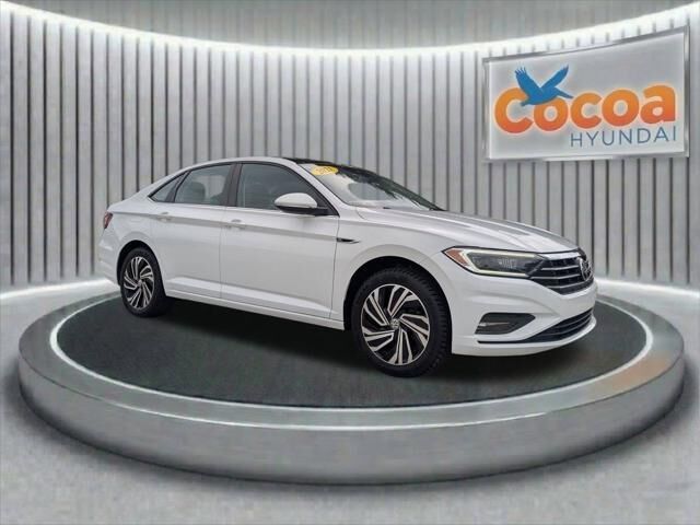 2021 Volkswagen Jetta SEL Premium — photo 1 of 13