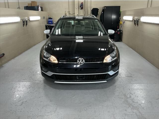 2017 Volkswagen Golf Alltrack TSI S 4Motion