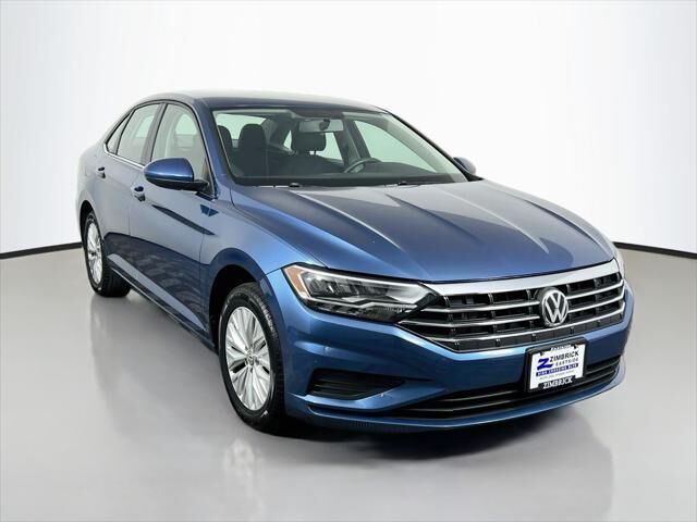 2019 Volkswagen Jetta S — photo 1 of 13