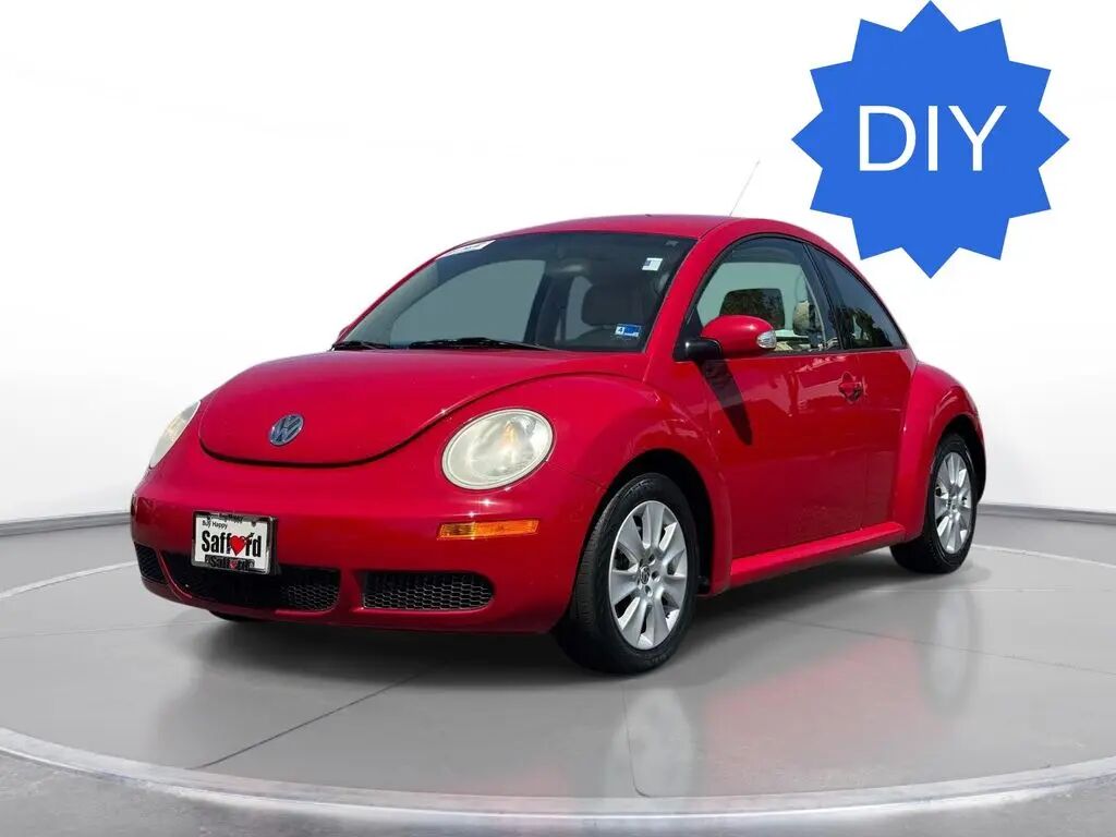 2009 Volkswagen New Beetle Base — photo 1 of 13