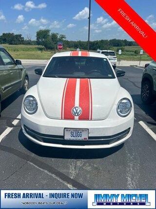 2013 Volkswagen Beetle Turbo — photo 1 of 18