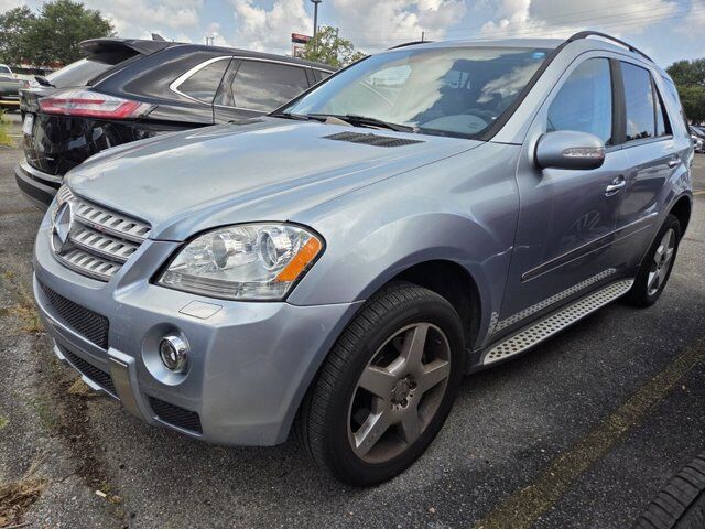 2008 Mercedes-Benz M-Class 5.5L — photo 1 of 1