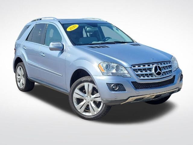 2010 Mercedes-Benz M-Class ML 350 4MATIC — photo 1 of 26