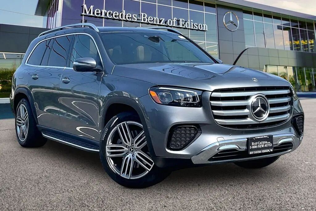 2024 Mercedes-Benz GLS GLS 450 — photo 1 of 13