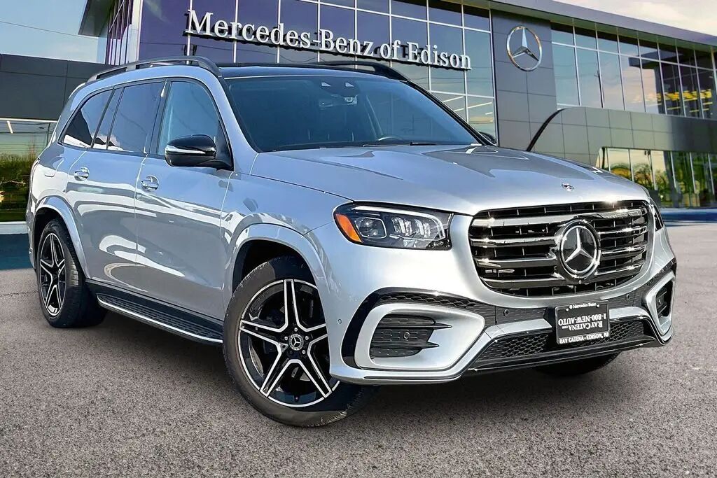 2025 Mercedes-Benz GLS GLS 450 — photo 1 of 13