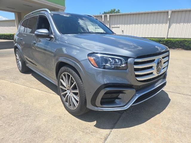2025 Mercedes-Benz GLS GLS 450 — photo 1 of 26