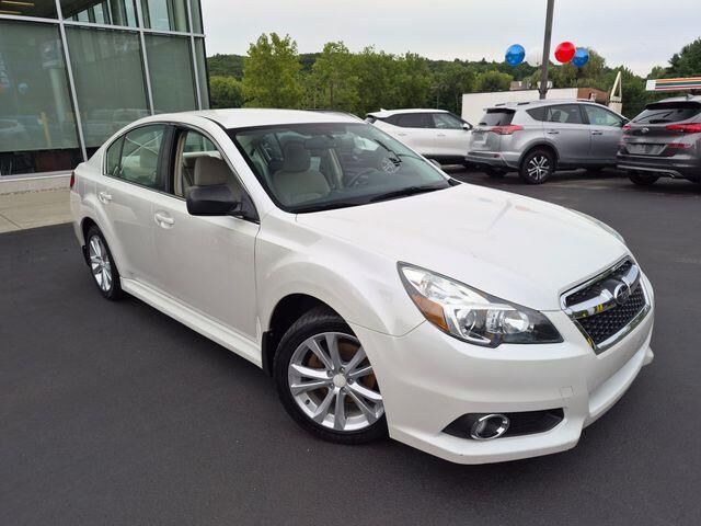 2014 Subaru Legacy 2.5i — photo 1 of 13