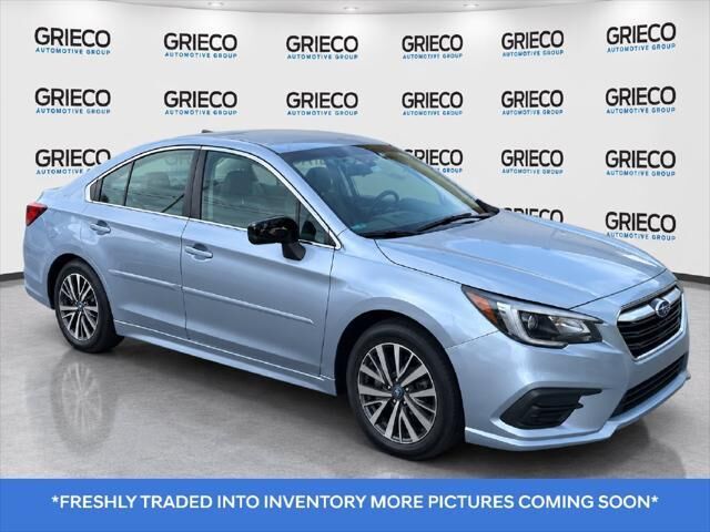 2019 Subaru Legacy 2.5i — photo 1 of 4