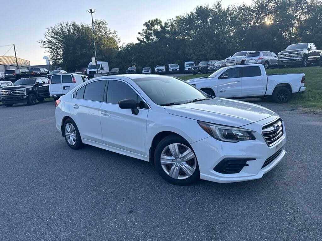 2019 Subaru Legacy 2.5i — photo 1 of 14
