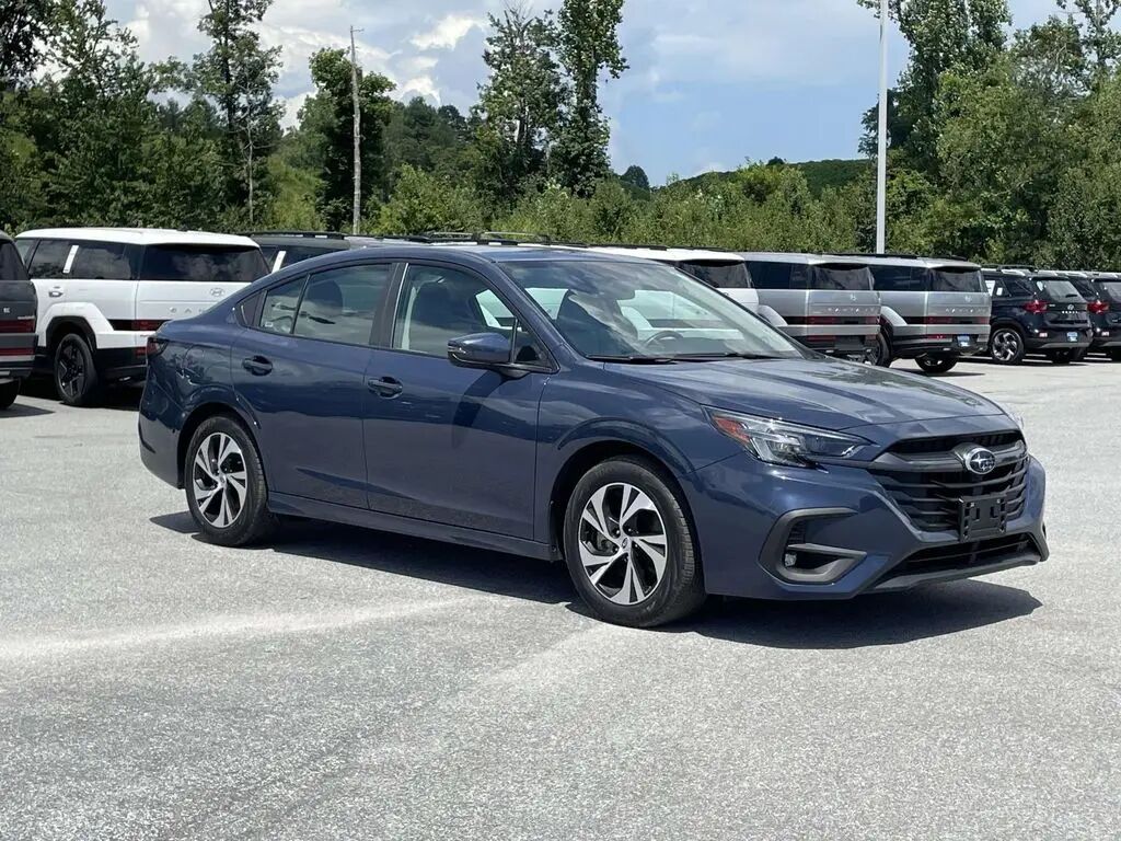 2025 Subaru Legacy Premium — photo 1 of 13