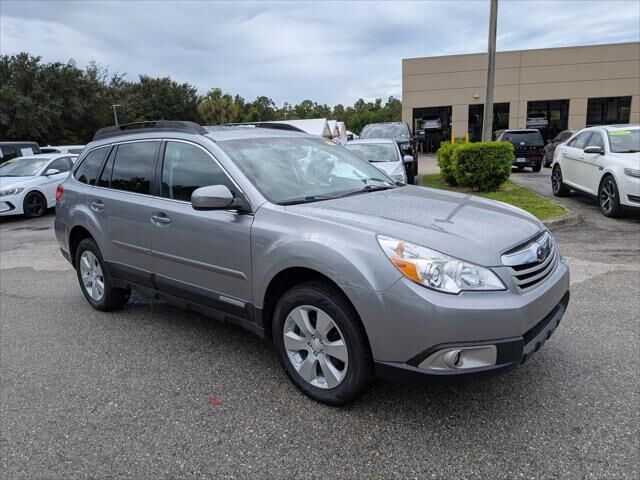 2011 Subaru Outback 2.5i Premium — photo 1 of 13