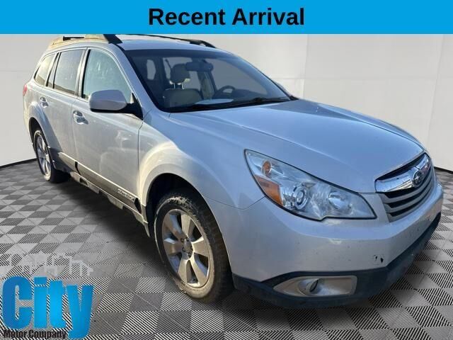 2011 Subaru Outback 3.6R Premium — photo 1 of 6
