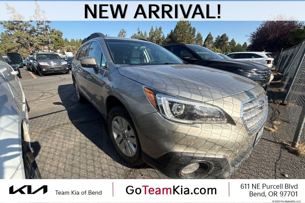 2017 Subaru Outback 2.5i Premium — photo 1 of 3