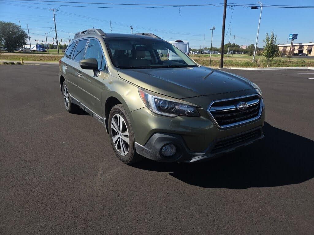 2018 Subaru Outback 2.5i Limited — photo 1 of 1