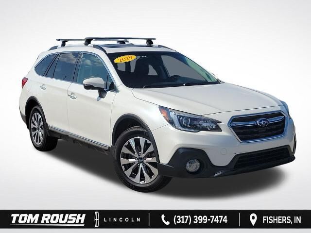 2019 Subaru Outback 2.5i Touring — photo 1 of 26