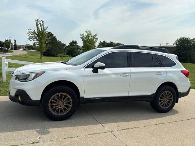 2019 Subaru Outback 3.6R Limited — photo 1 of 1