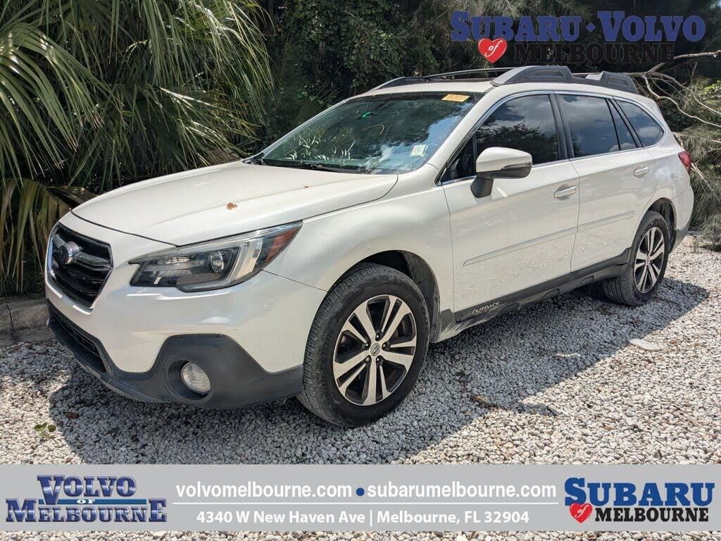 2018 Subaru Outback 3.6R Limited — photo 1 of 14