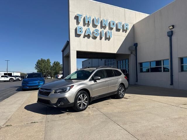 2018 Subaru Outback 3.6R Limited — photo 1 of 13