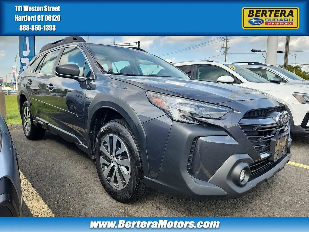 2024 Subaru Outback Base — photo 1 of 10