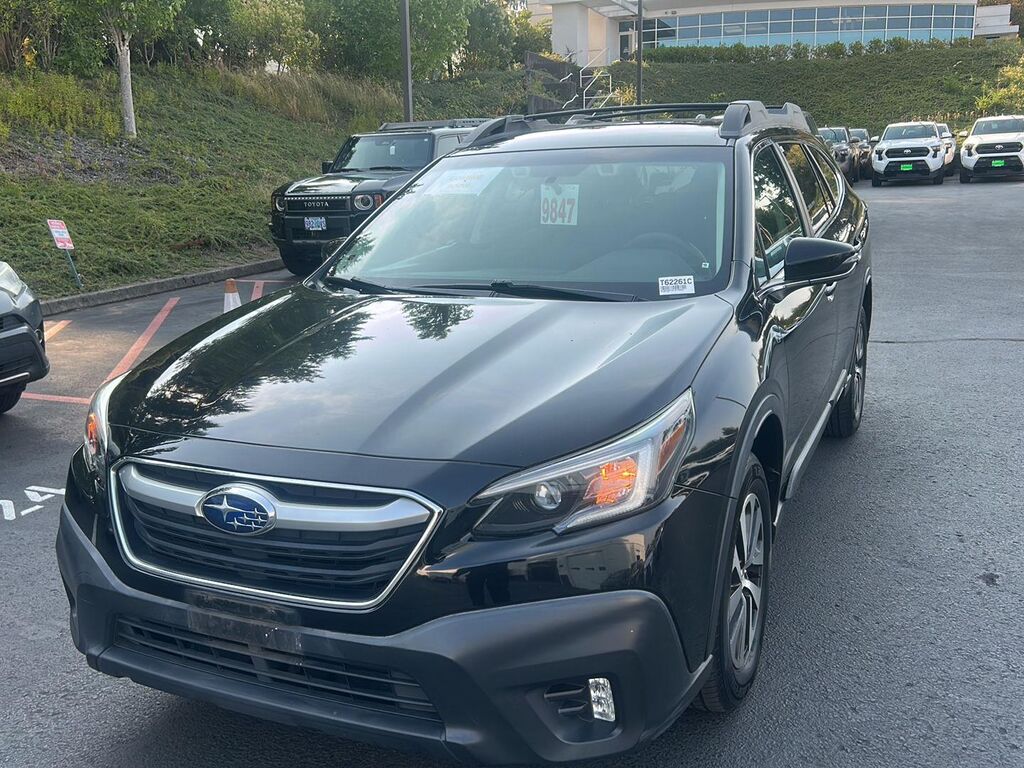 2020 Subaru Outback Premium — photo 1 of 13
