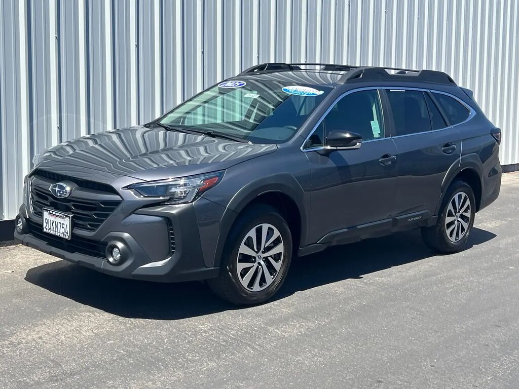 2025 Subaru Outback Premium — photo 1 of 13