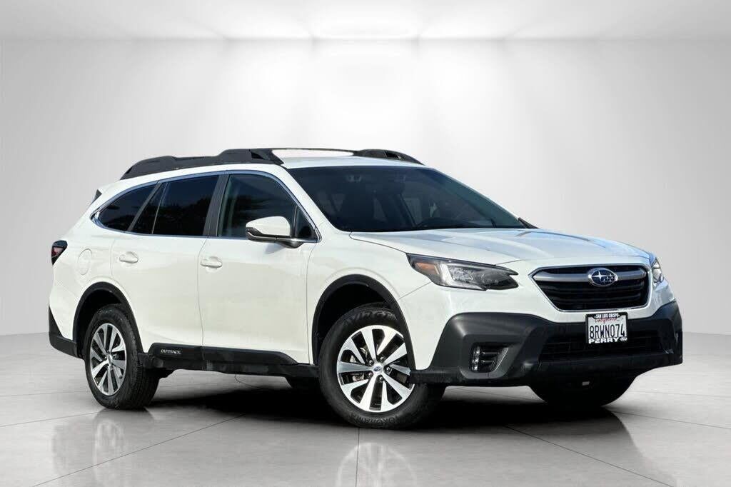 2020 Subaru Outback Premium — photo 1 of 1