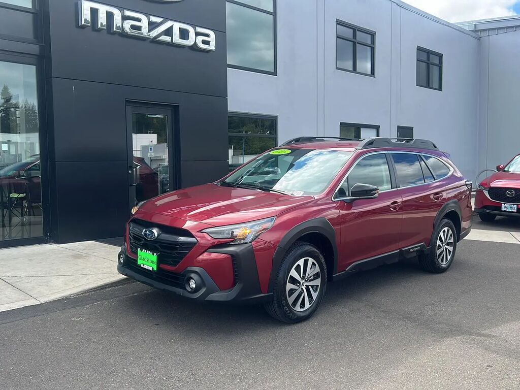 2025 Subaru Outback Premium — photo 1 of 26