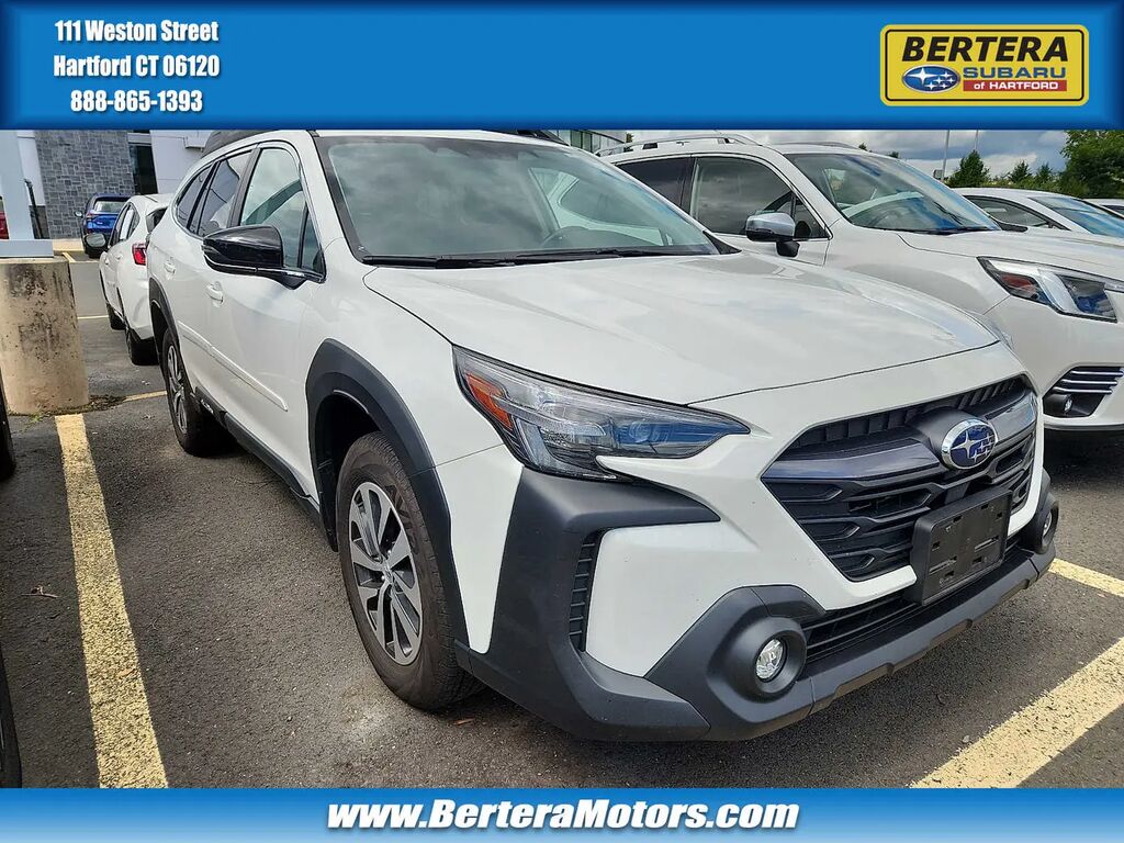 2024 Subaru Outback Premium — photo 1 of 20