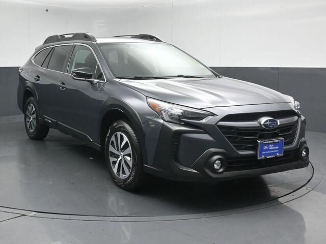 2025 Subaru Outback Premium — photo 1 of 8