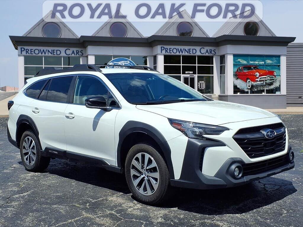2023 Subaru Outback Premium — photo 1 of 1