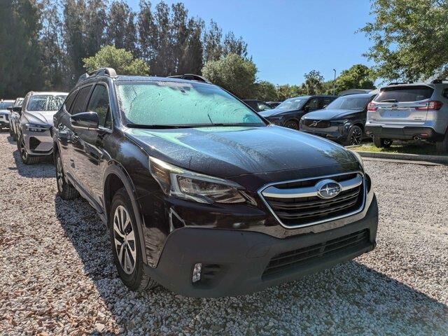 2020 Subaru Outback Premium — photo 1 of 13