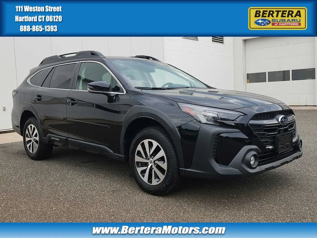 2024 Subaru Outback Premium — photo 1 of 13