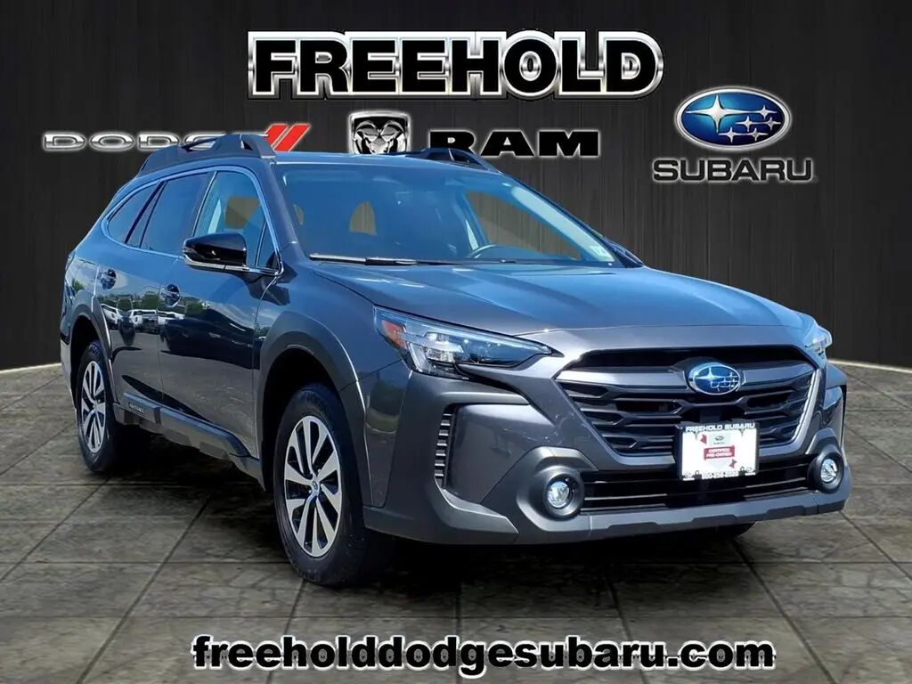 2025 Subaru Outback Premium — photo 1 of 13