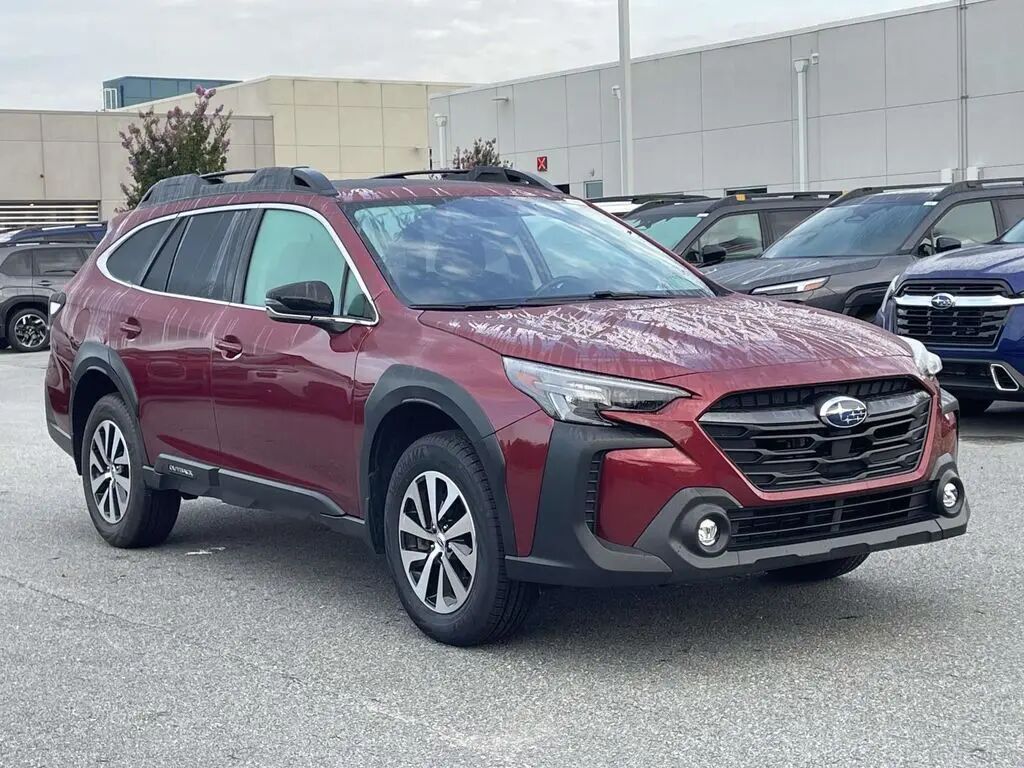 2025 Subaru Outback Premium — photo 1 of 17
