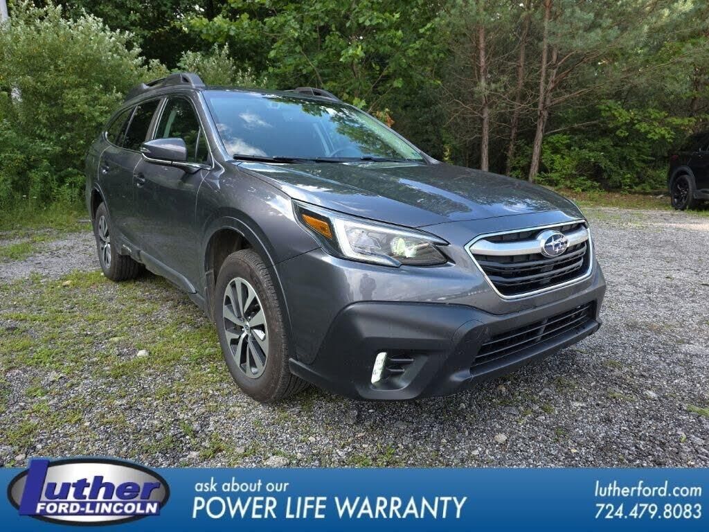 2022 Subaru Outback Premium — photo 1 of 3