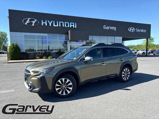 2023 Subaru Outback Touring — photo 1 of 1