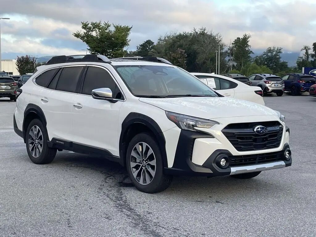 2025 Subaru Outback Touring XT — photo 1 of 13
