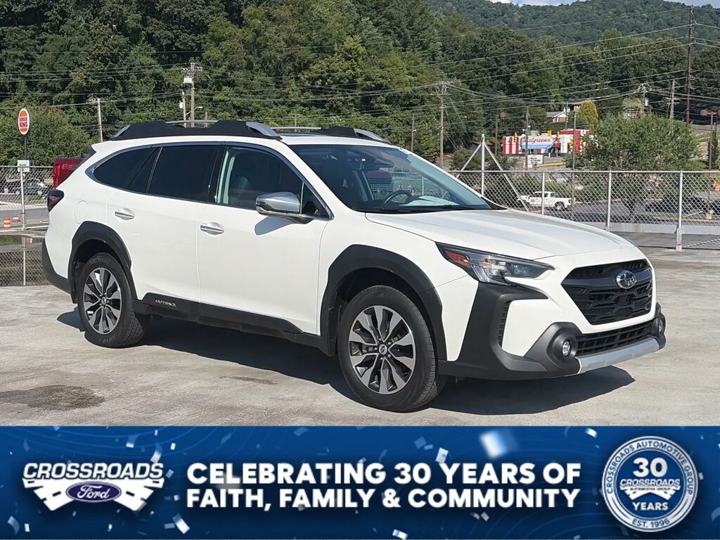 2023 Subaru Outback Touring XT — photo 1 of 14