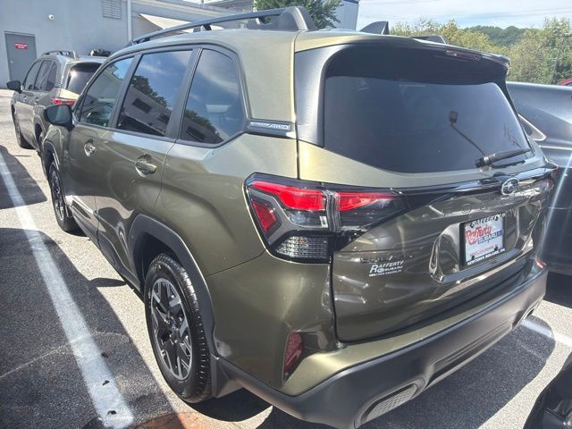 2026 Subaru Forester Premium — photo 1 of 5
