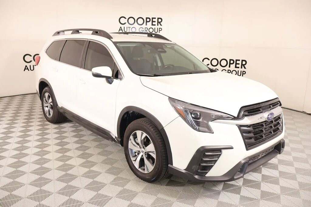 2023 Subaru Ascent Premium 8-Passenger — photo 1 of 13