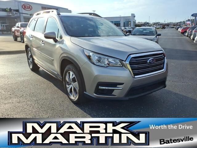 2019 Subaru Ascent Premium 8-Passenger — photo 1 of 13
