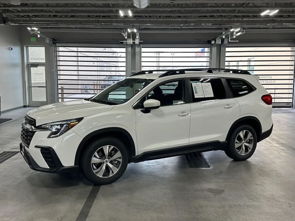 2025 Subaru Ascent Premium 7-Passenger — photo 1 of 4