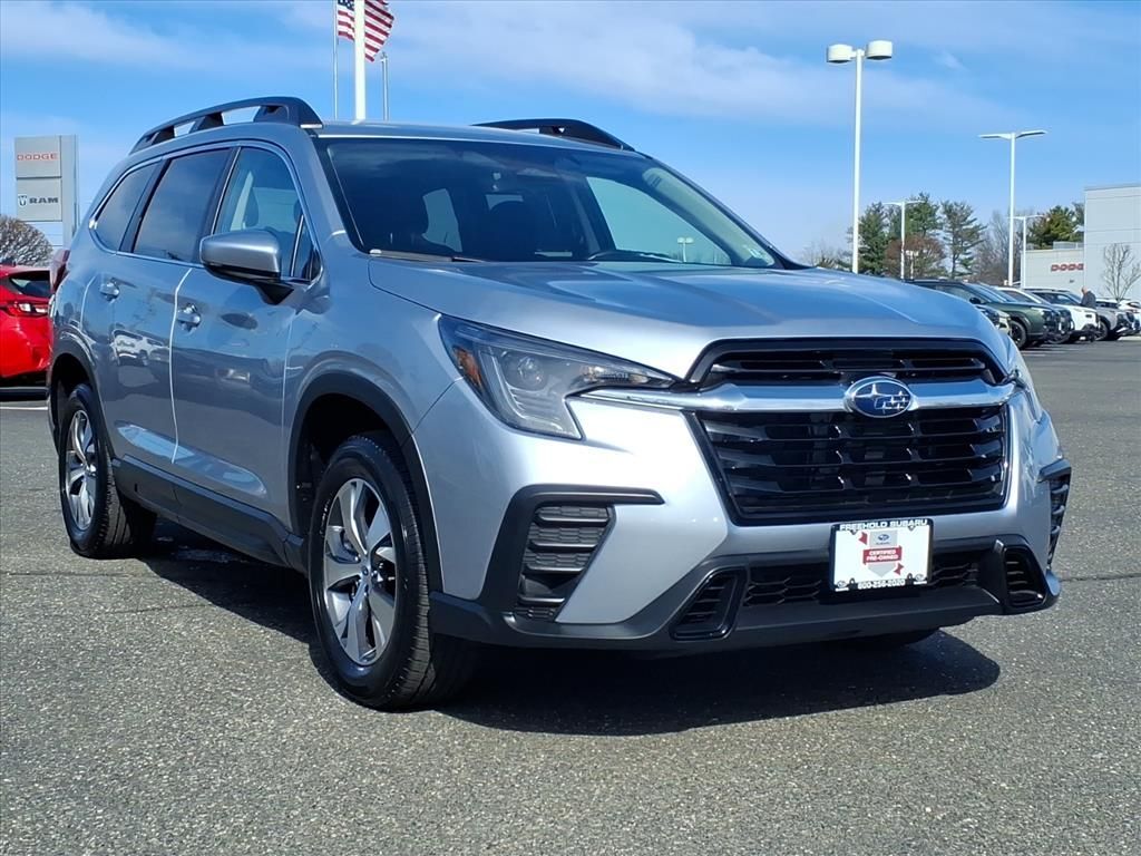 2025 Subaru Ascent — photo 1 of 13