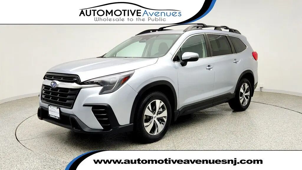 2023 Subaru Ascent Premium 7-Passenger — photo 1 of 26