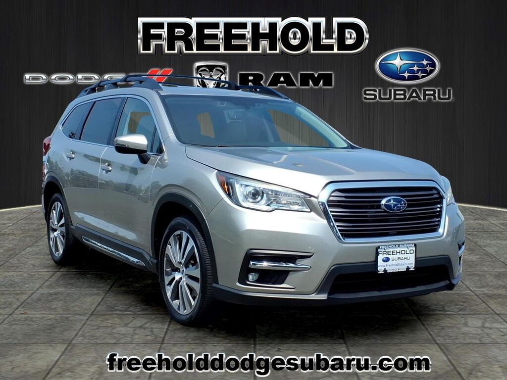 2019 Subaru Ascent Limited — photo 1 of 13