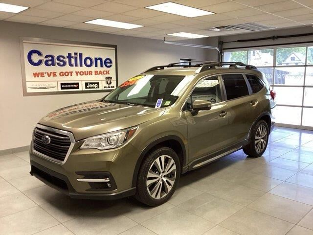2022 Subaru Ascent Limited 7-Passenger — photo 1 of 27