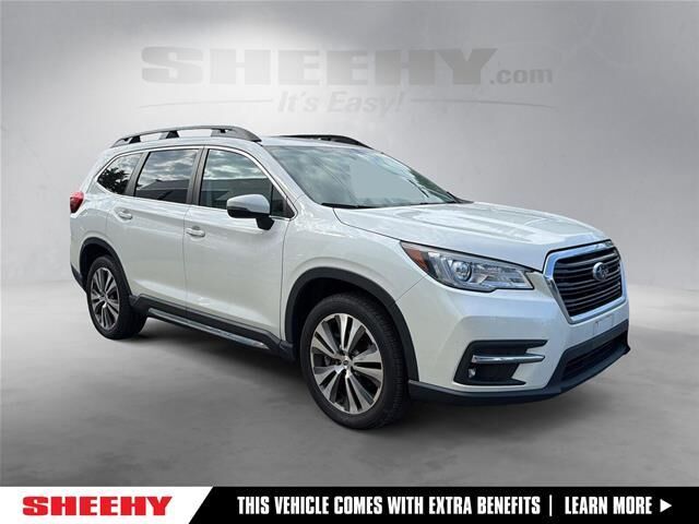 2022 Subaru Ascent Limited 7-Passenger — photo 1 of 14