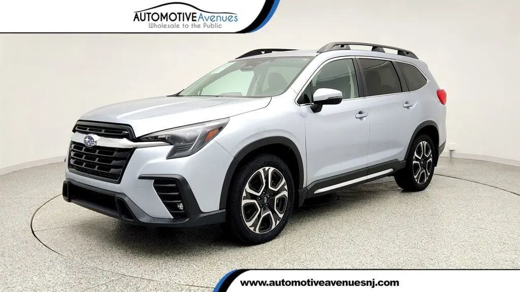 2023 Subaru Ascent Limited 8-Passenger — photo 1 of 26